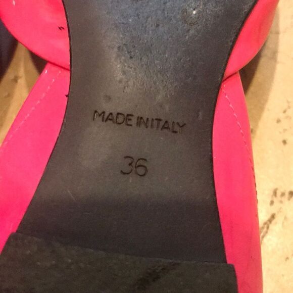 Roger Vivier Chips Ballerina Flats, Fuschia - Picture 5 of 7